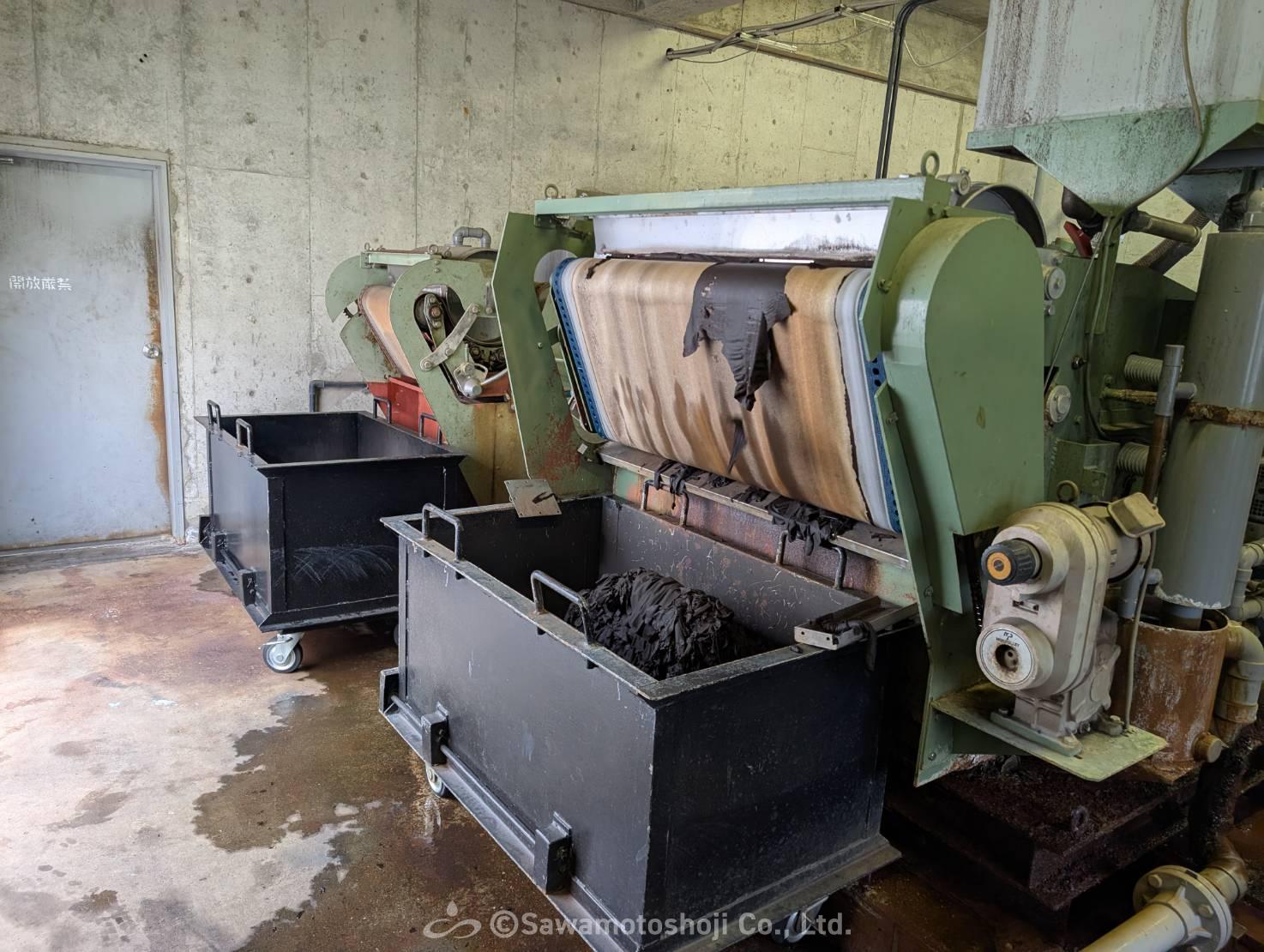 老朽化が進んだ既存の汚泥脱水機（ベルトプレス）